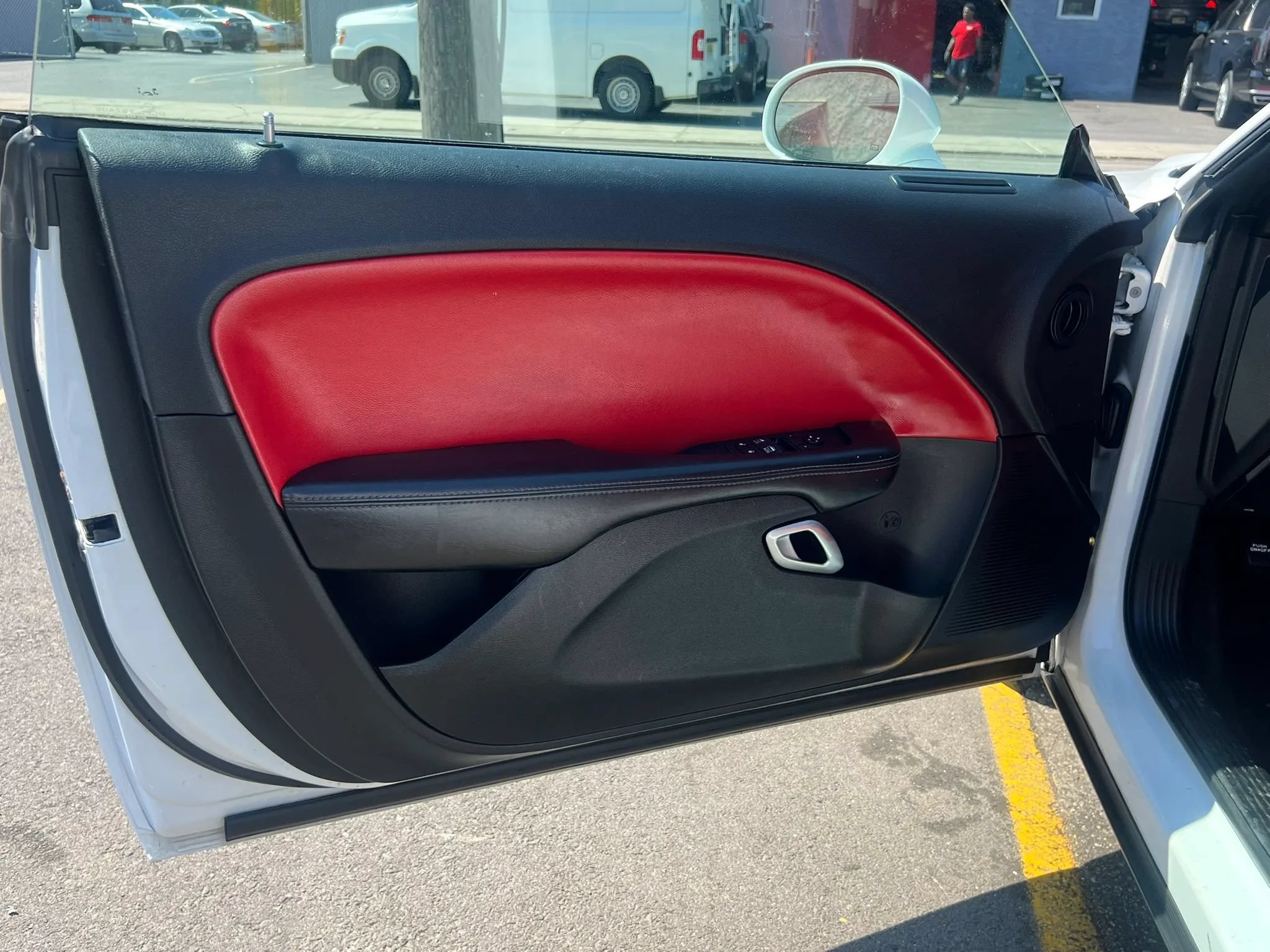 Used 2018 Dodge Challenger SXT RWD image 11