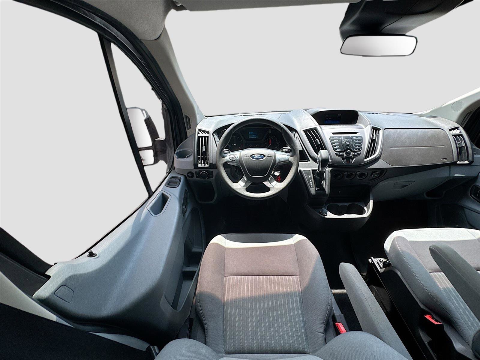 Used 2017 Ford Transit 350 XLT RWD image 3