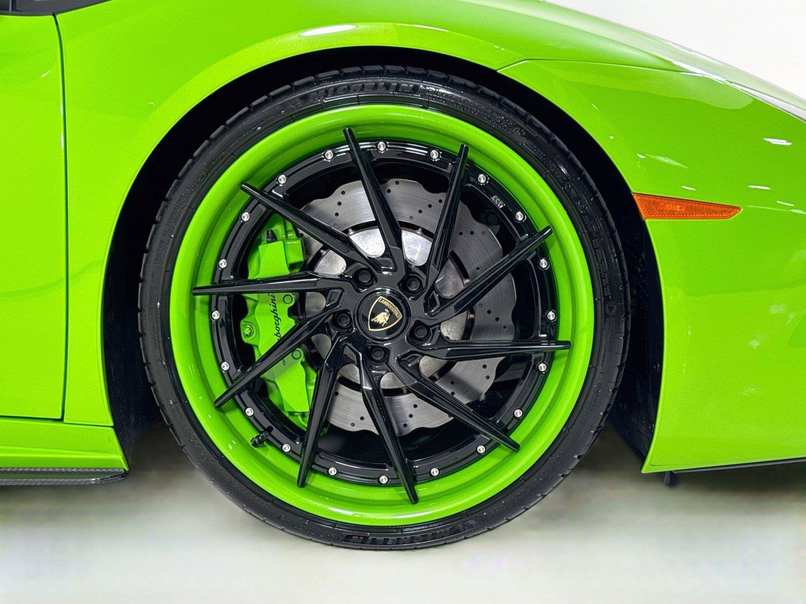 Used 2017 Lamborghini Huracan LP 580-2 RWD image 39