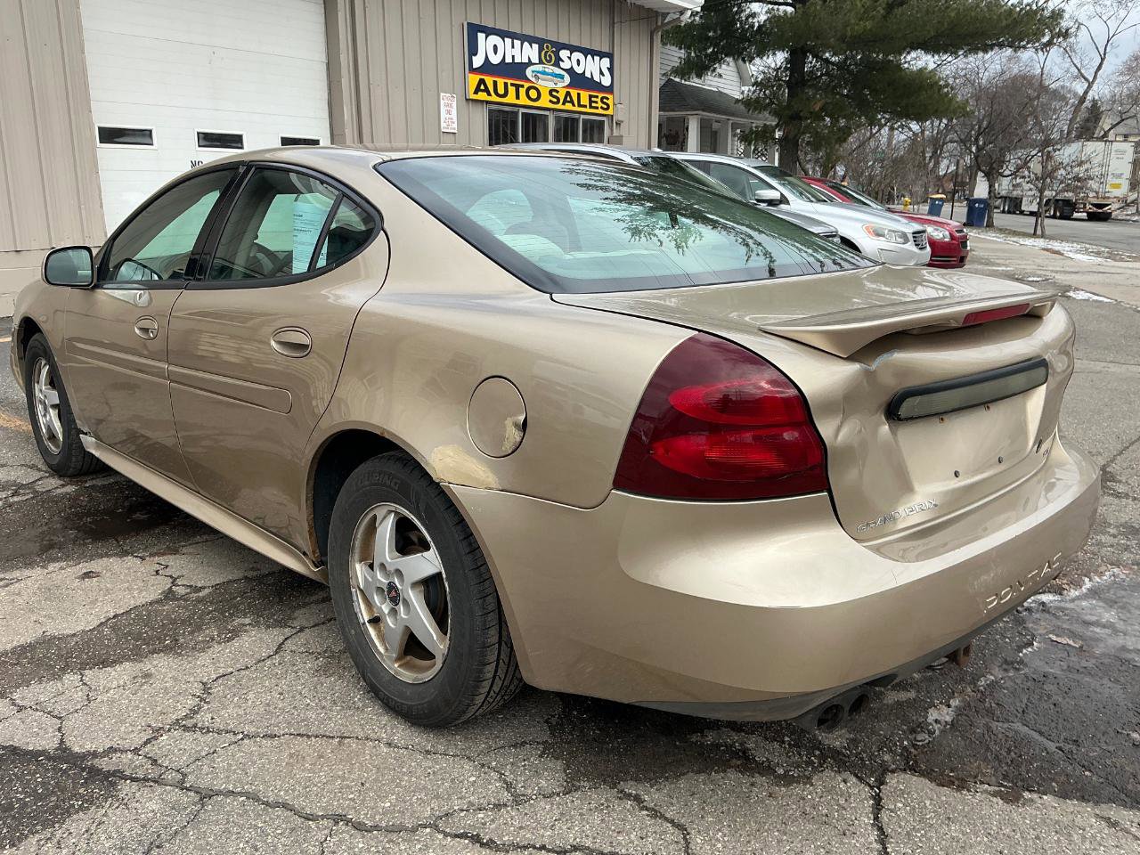 Used 2004 Pontiac Grand Prix GT w/ Drivers Package image 5