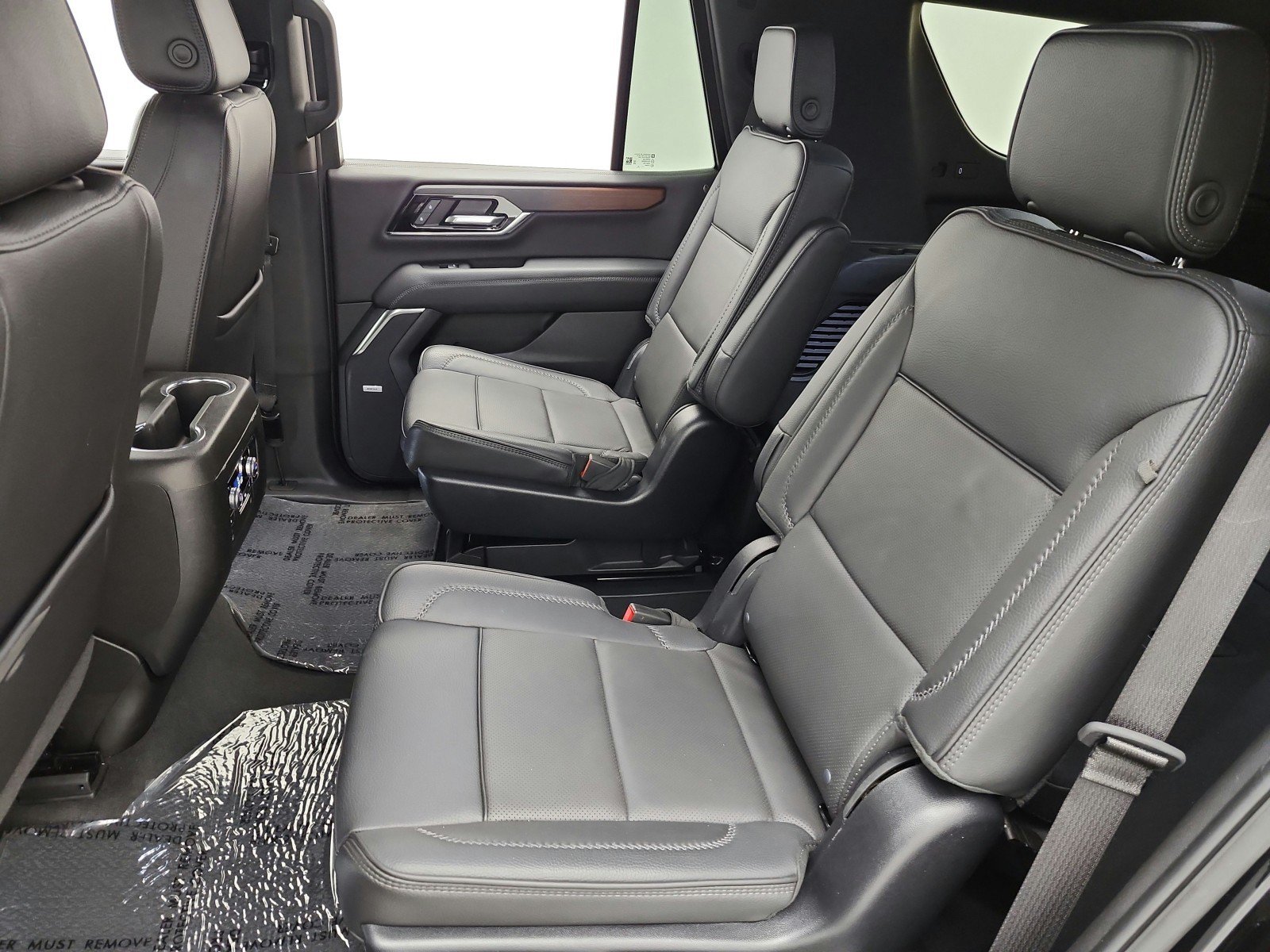 Used 2025 GMC Yukon Denali AWD/4WD image 13