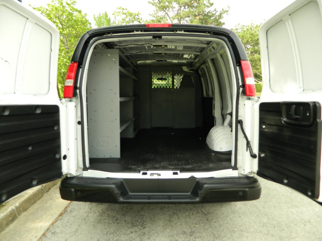 Used 2022 Chevrolet Express 2500 w/ Driver Convenience Package RWD image 9