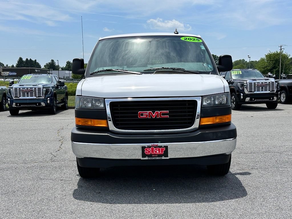 Used 2025 GMC Savana 2500 w/ Driver Convenience Package RWD image 4