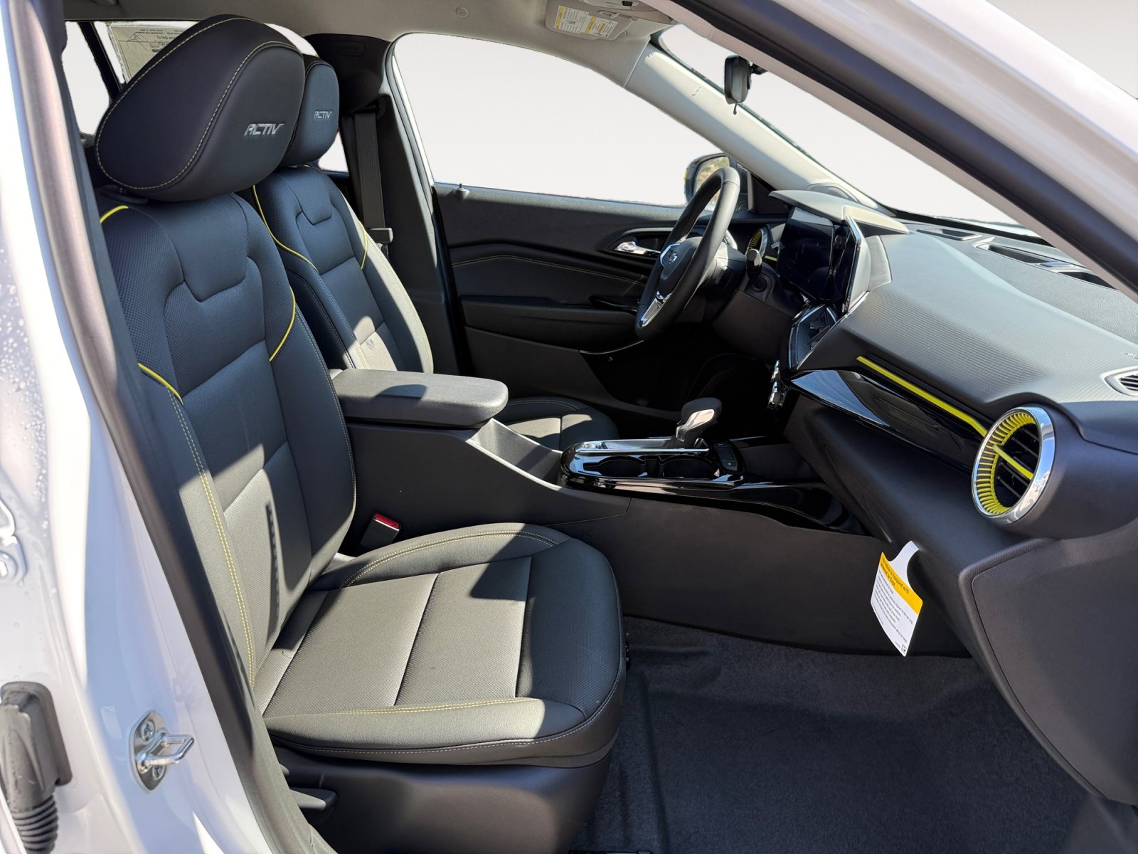 New 2026 Chevrolet Trax ACTIV w/ Driver Confidence Package FWD image 19