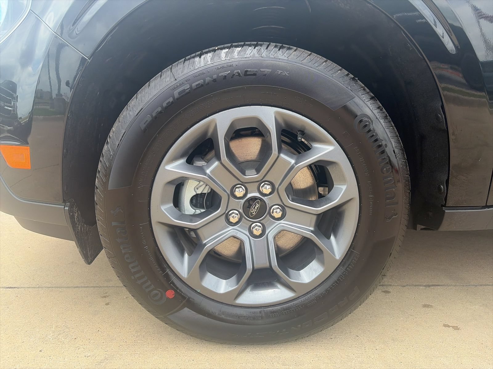 New 2026 Ford Maverick XLT w/ XLT Luxury Package FWD image 9