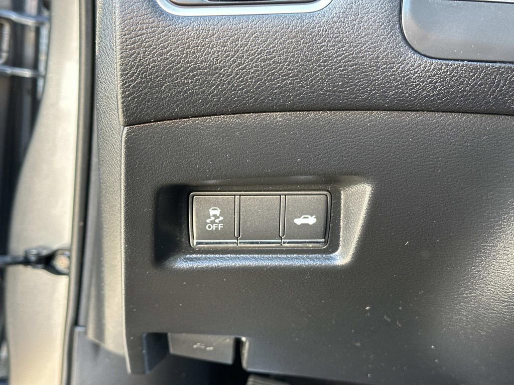 Used 2016 INFINITI Q50 Red Sport 400 image 16