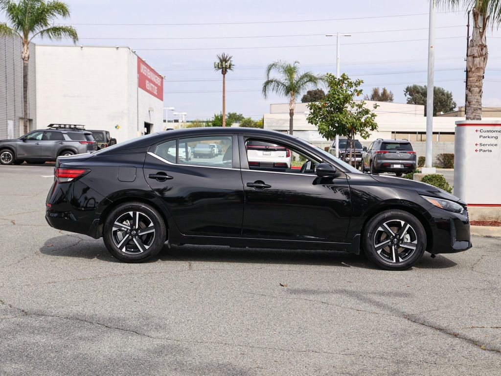 Used 2025 Nissan Sentra SV image 3