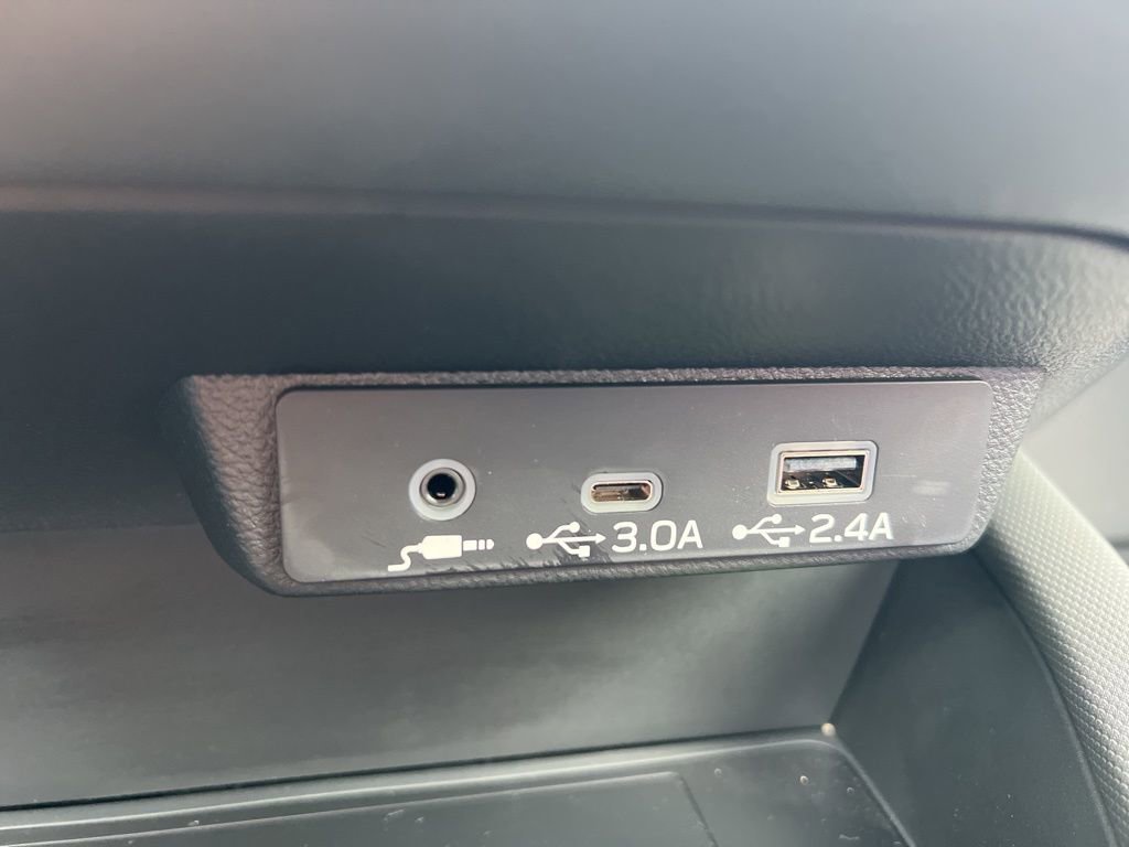 Used 2025 Subaru Forester Premium image 22