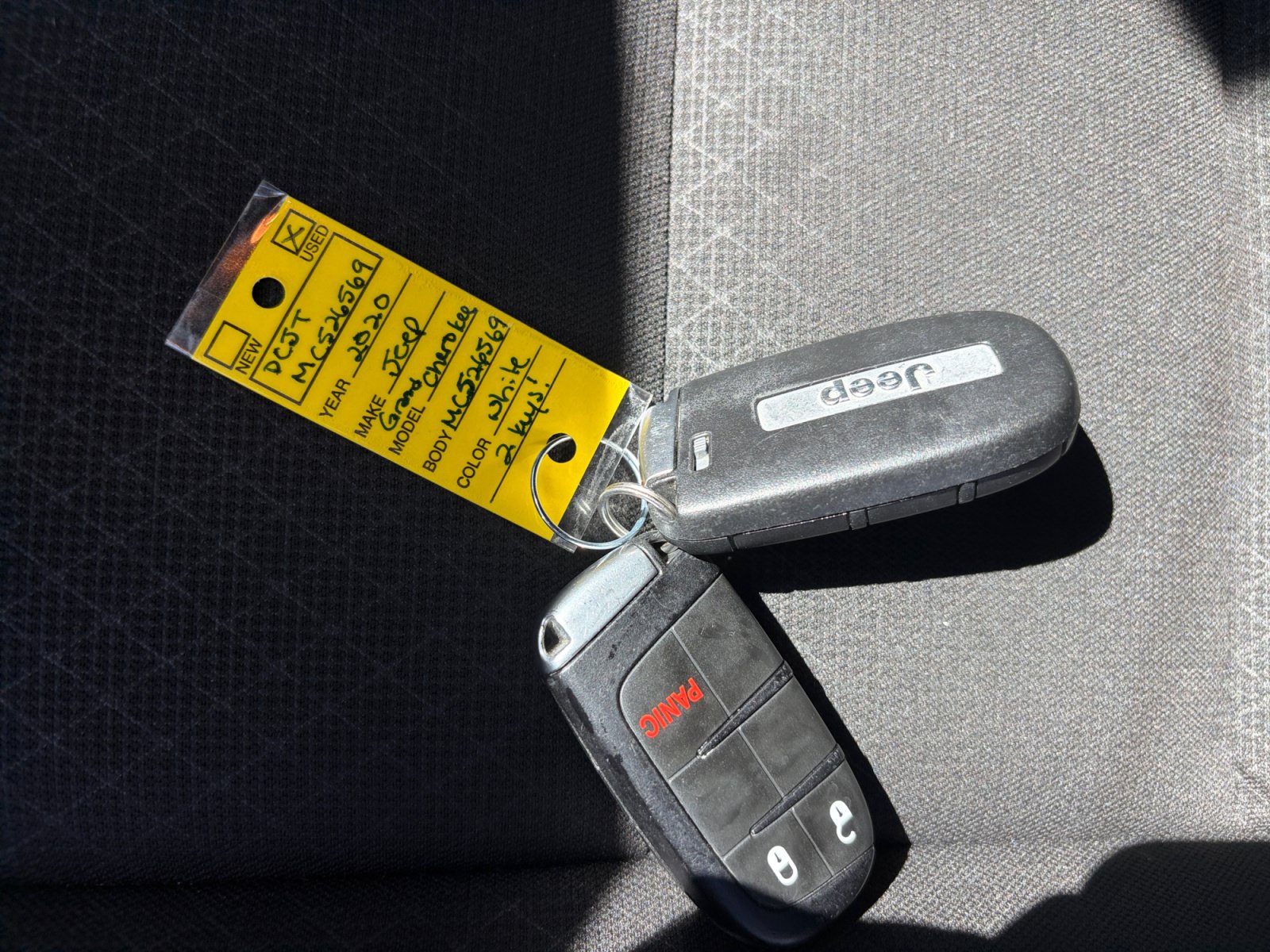Used 2021 Jeep Grand Cherokee Laredo AWD/4WD image 33