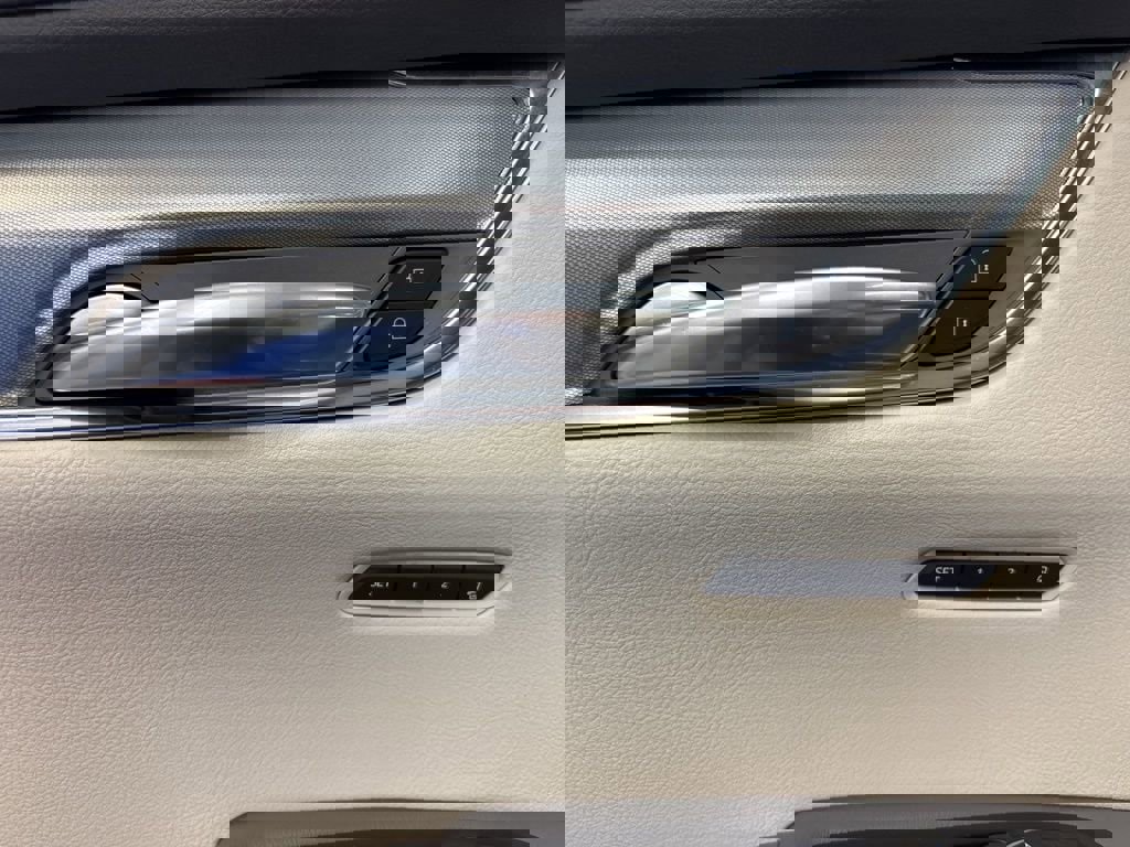 Used 2022 Cadillac XT5 Premium Luxury image 25