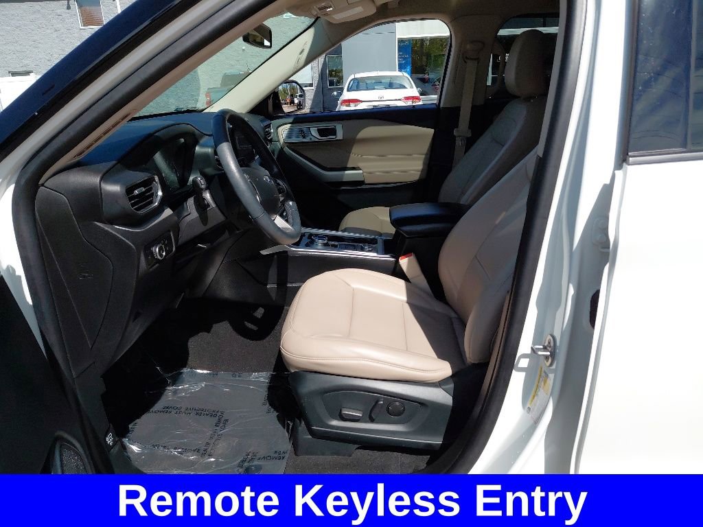 Used 2023 Ford Explorer XLT w/ Equipment Group 202A AWD/4WD image 22