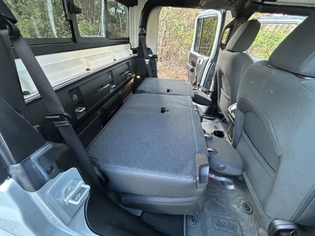 Used 2022 Jeep Gladiator Sport AWD/4WD image 27
