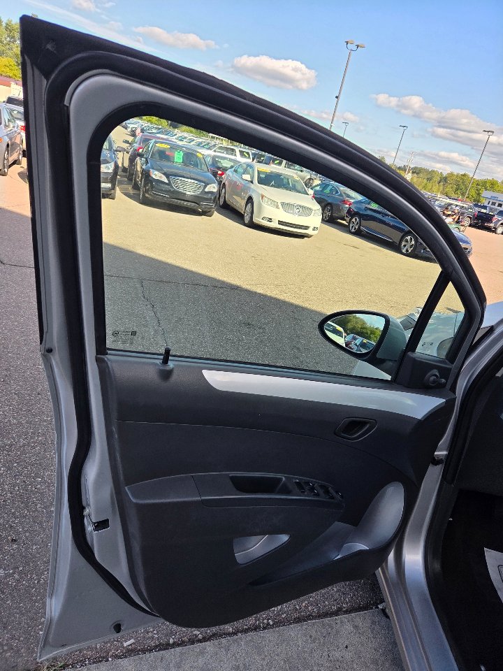 Used 2014 Chevrolet Spark LS image 10