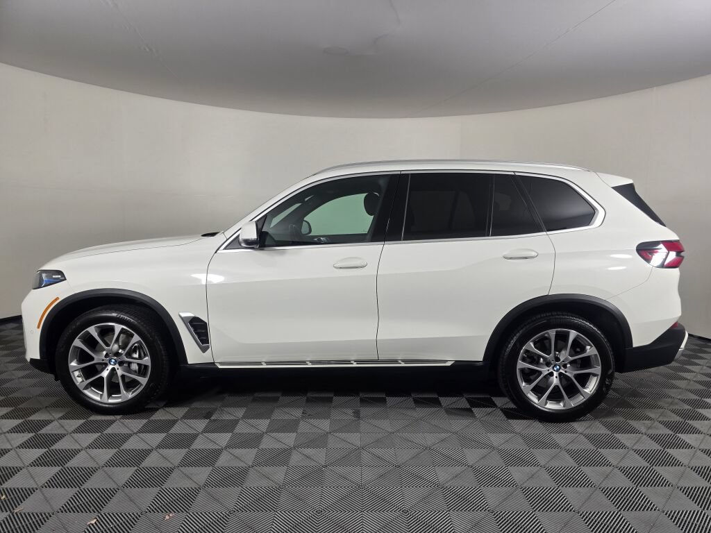 Used 2026 BMW X5 xDrive40i AWD/4WD image 6