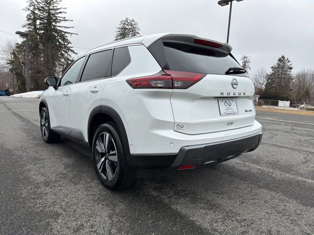 Used 2025 Nissan Rogue SL w/ SL Premium Package image 6