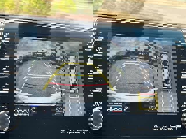 Used 2021 Toyota Avalon Limited image 15