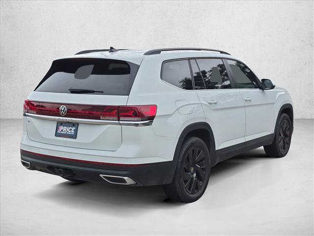 Used 2024 Volkswagen Atlas SE w/ Black Wheel Package FWD image 5