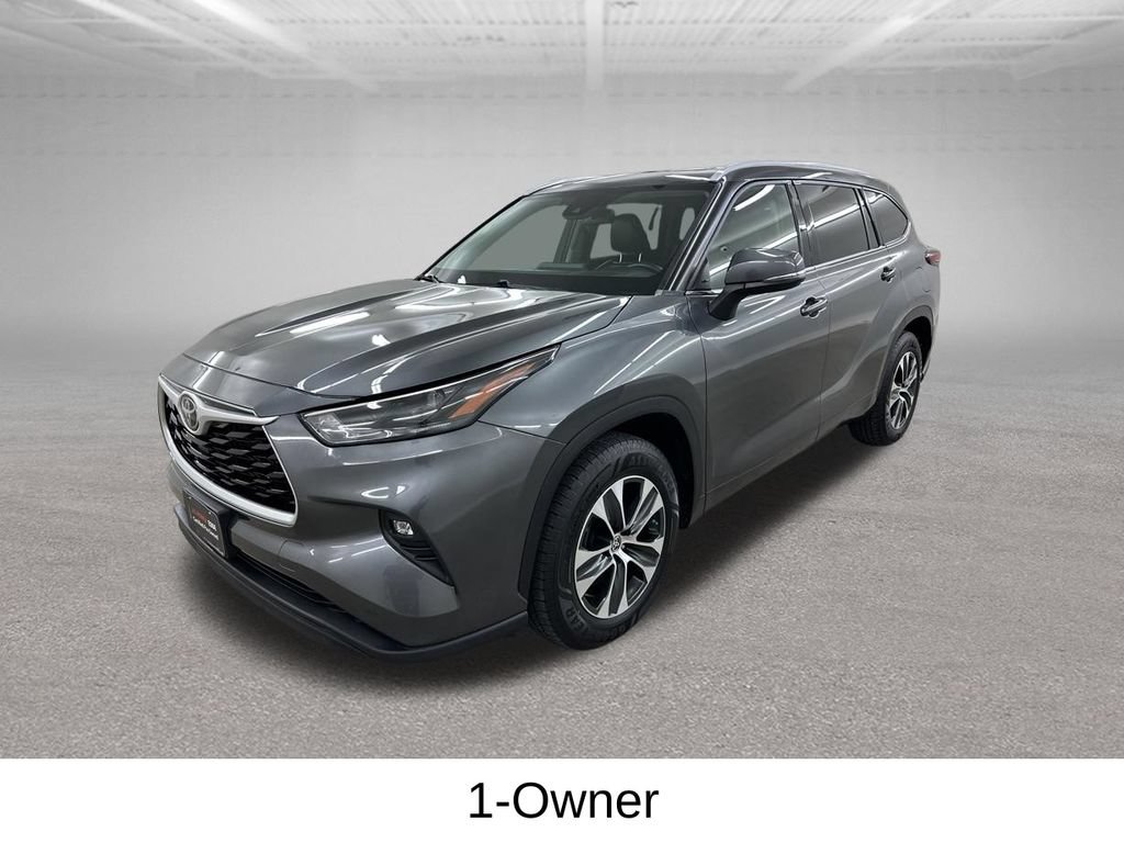 Used 2022 Toyota Highlander XLE FWD image 8