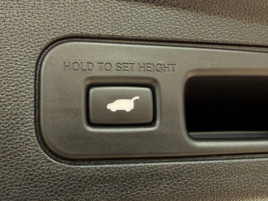 Certified 2025 Acura MDX A-Spec AWD/4WD image 10