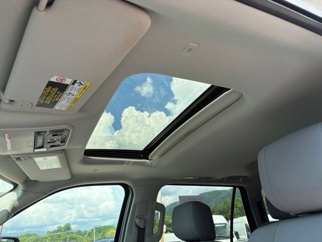 Used 2023 Toyota Sequoia SR5 AWD/4WD image 28