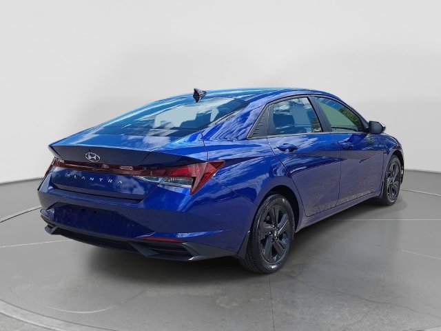 Used 2023 Hyundai Elantra SEL FWD image 6