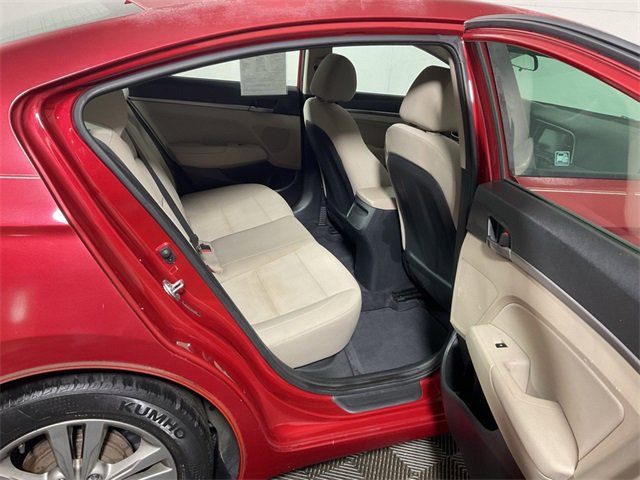 Used 2017 Hyundai Elantra SE image 26