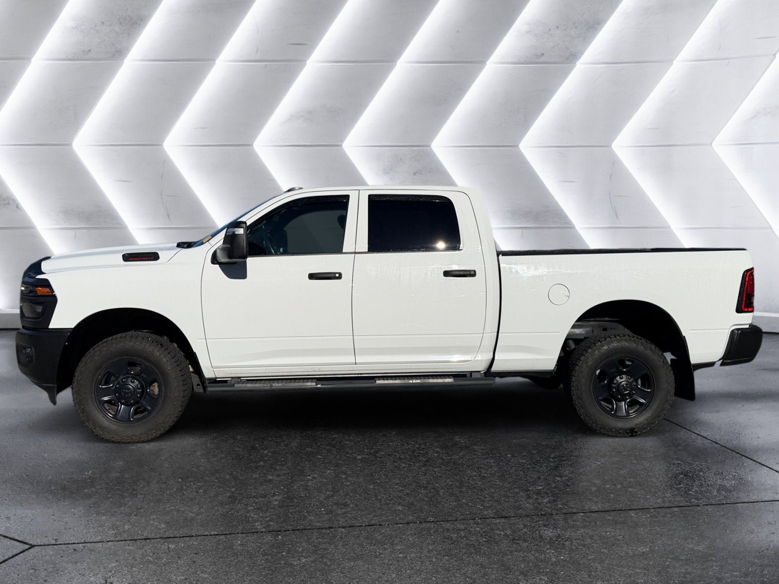 Used 2026 RAM 2500 Tradesman AWD/4WD image 3