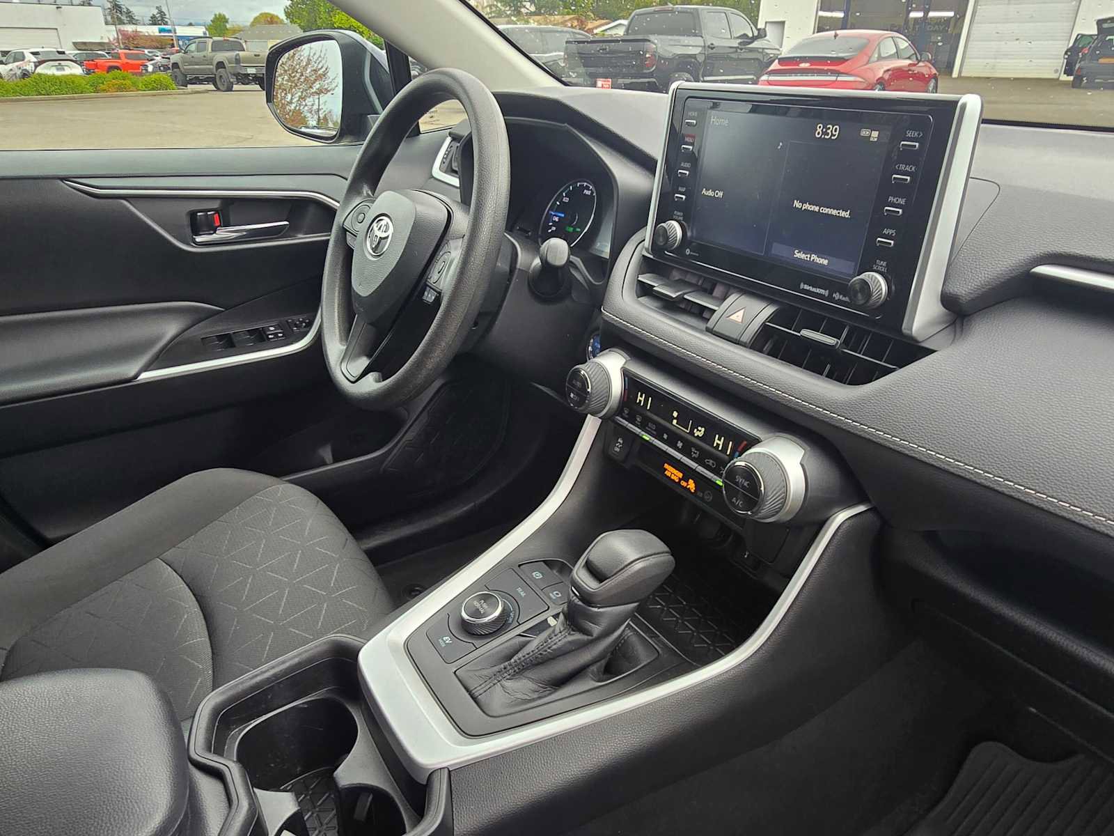 Used 2021 Toyota RAV4 XLE w/ Convenience Package image 13
