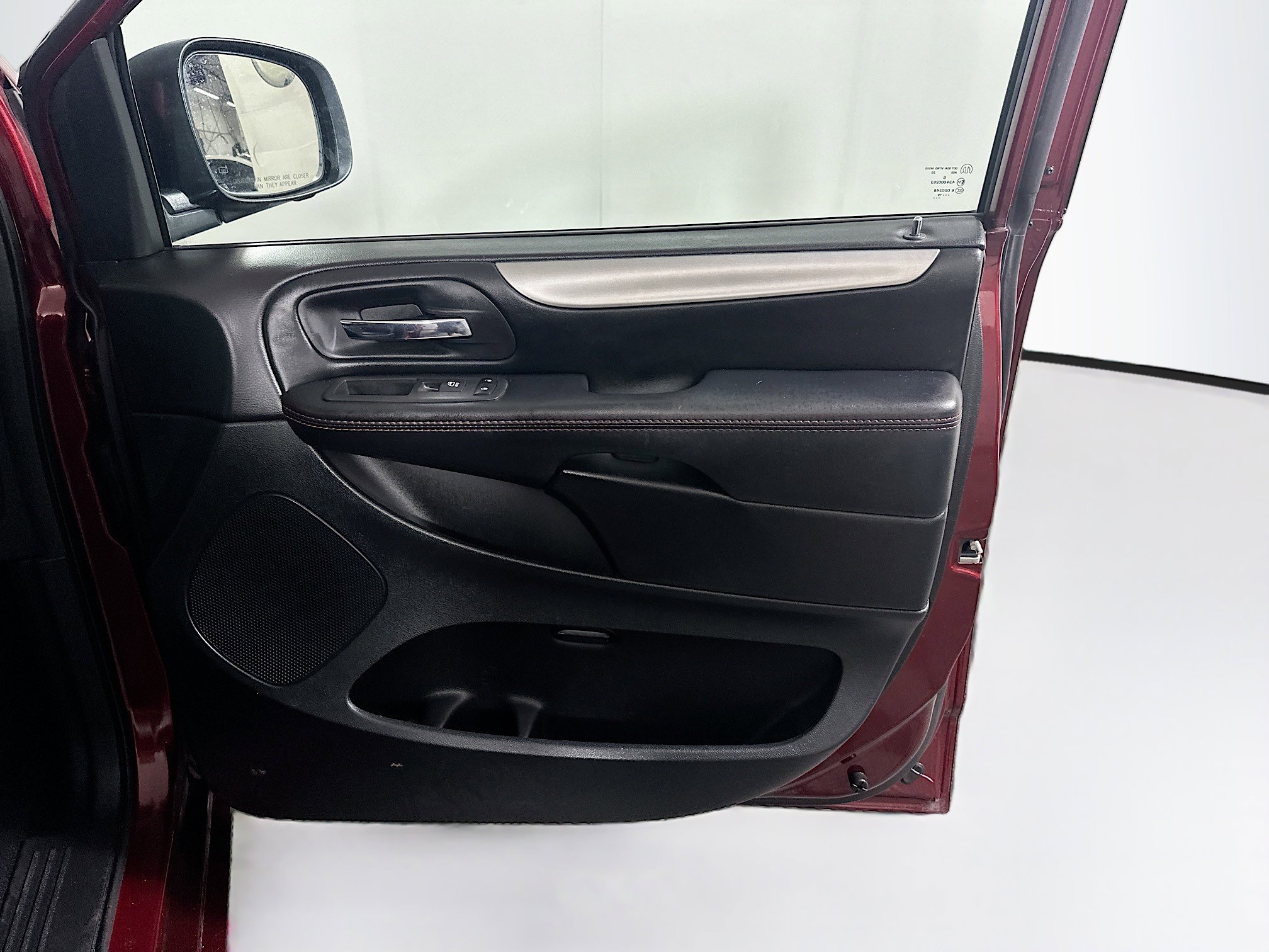 Used 2019 Dodge Grand Caravan GT FWD image 32