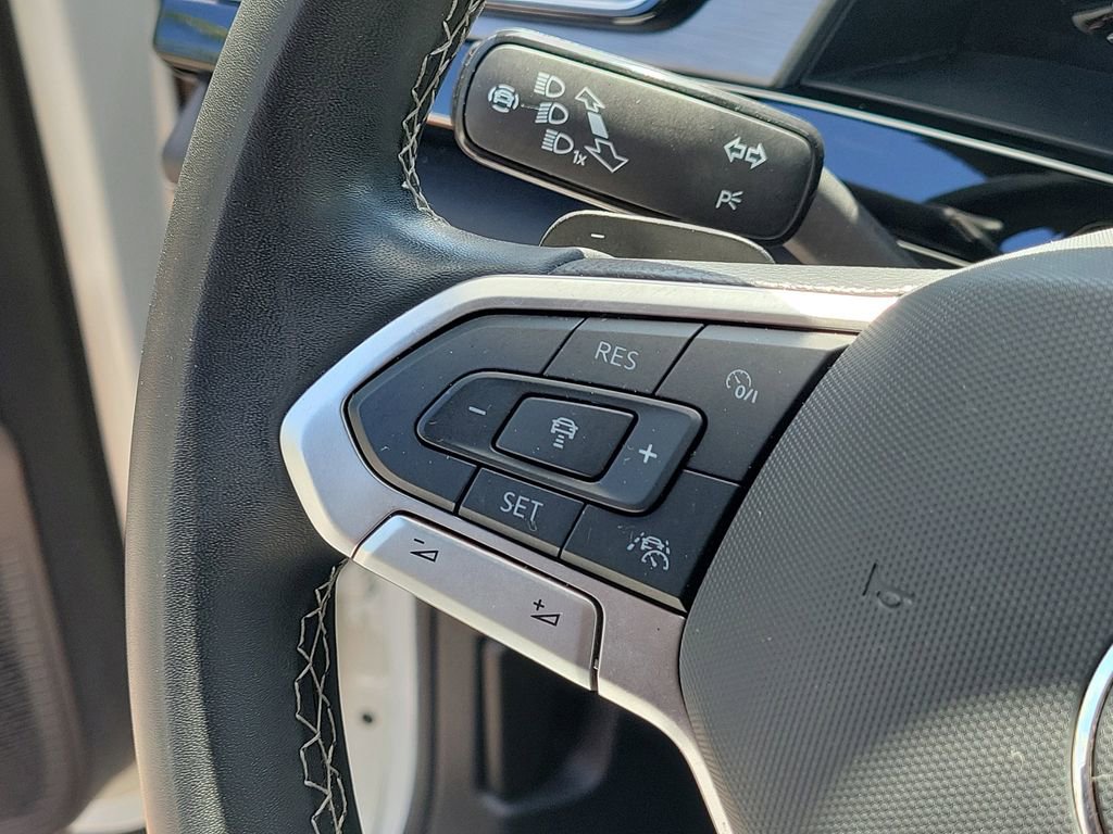 Used 2024 Volkswagen Atlas Cross Sport SE FWD image 28