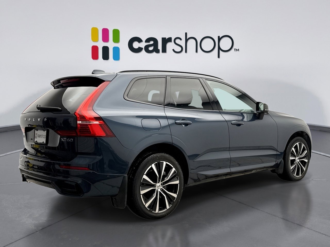 Used 2023 Volvo XC60 T8 Plus w/ Climate Package image 5