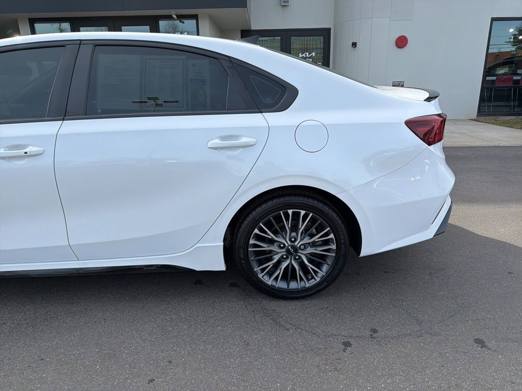 Used 2022 Kia Forte GT-Line w/ GT-Line Premium Package image 9