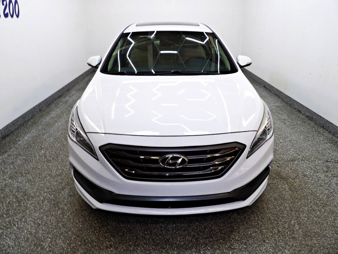 Used 2016 Hyundai Sonata Limited FWD image 2