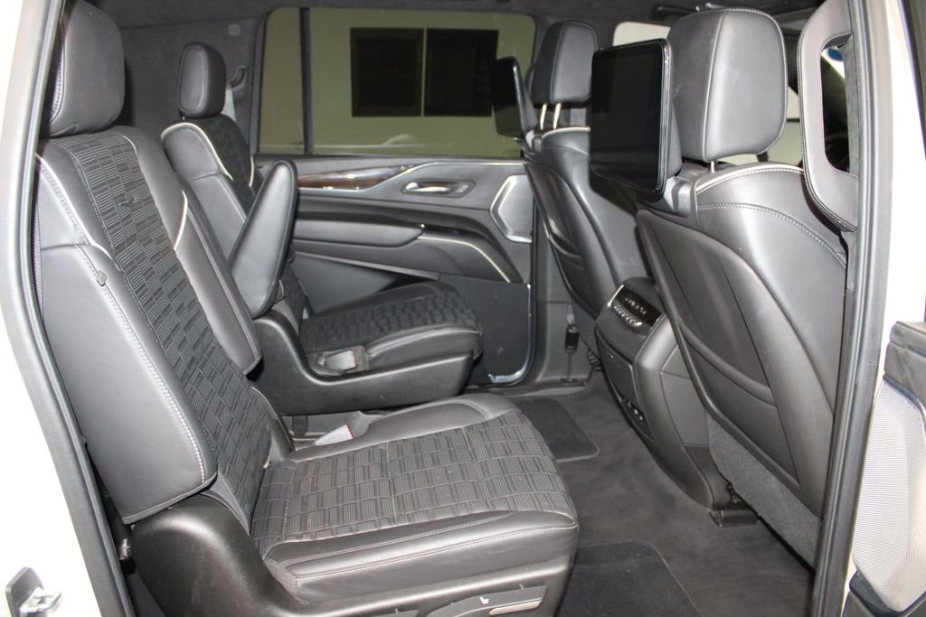 Used 2021 Cadillac Escalade ESV Sport Platinum AWD/4WD image 33