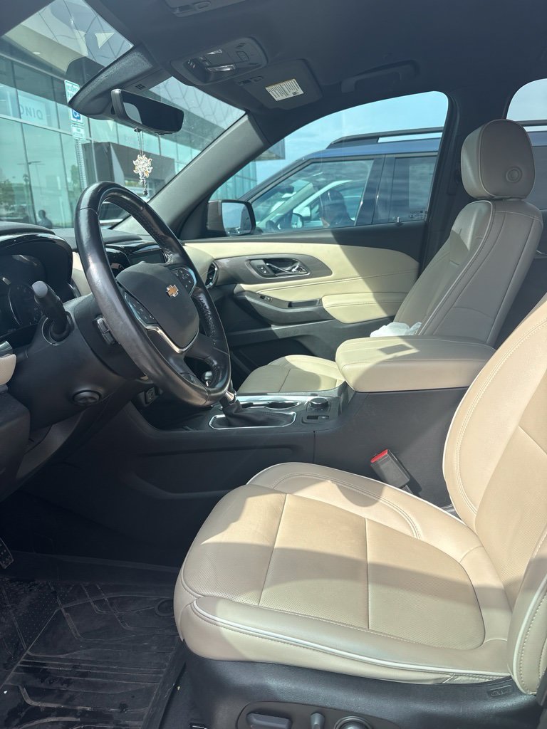 Used 2022 Chevrolet Traverse Premier w/ LPO, Floor Liner Package AWD/4WD image 2
