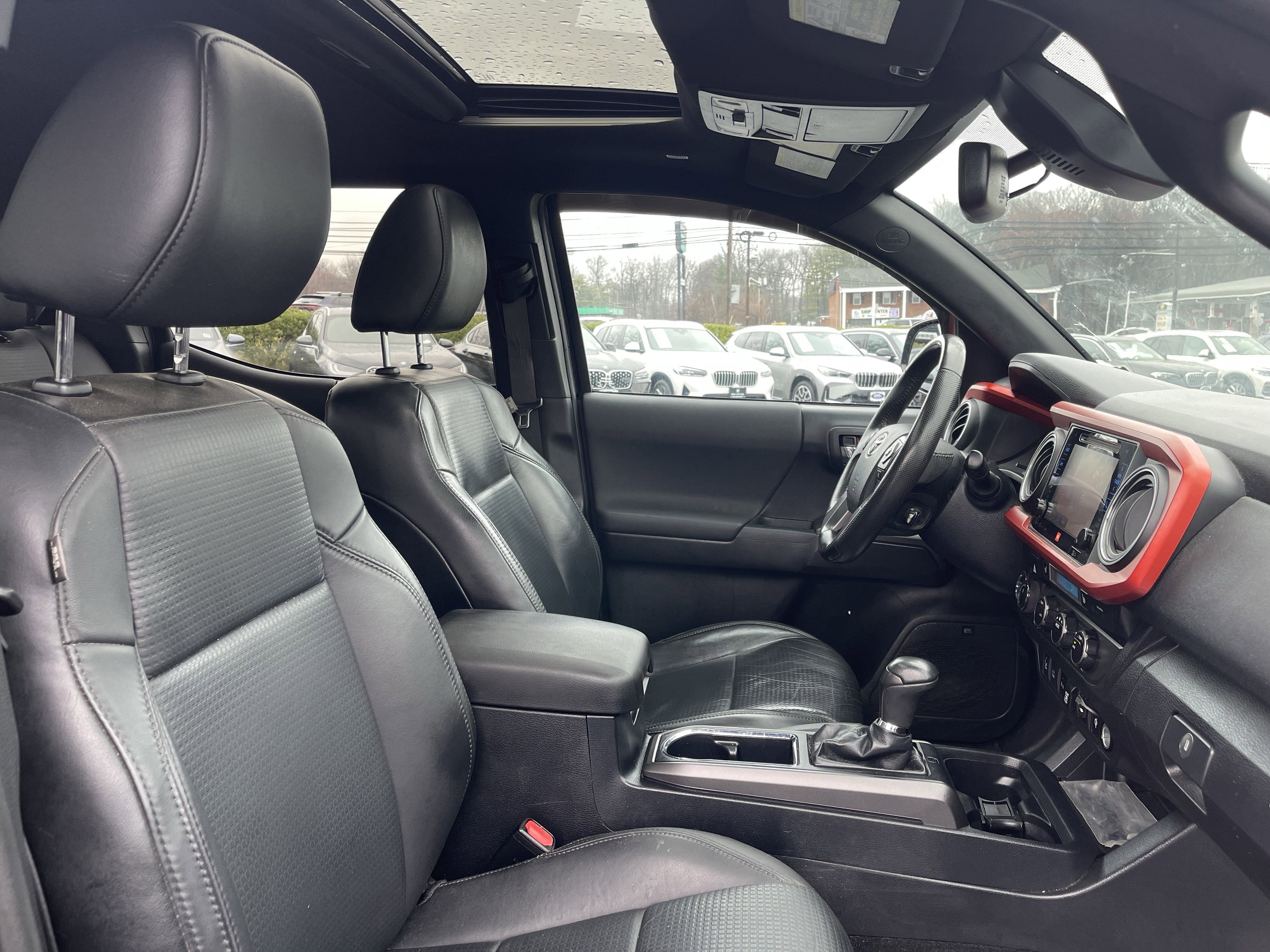 Used 2019 Toyota Tacoma TRD Sport image 15