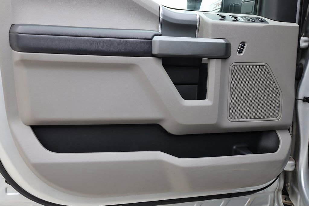 Used 2017 Ford F250 XLT w/ XLT Premium Package AWD/4WD image 10