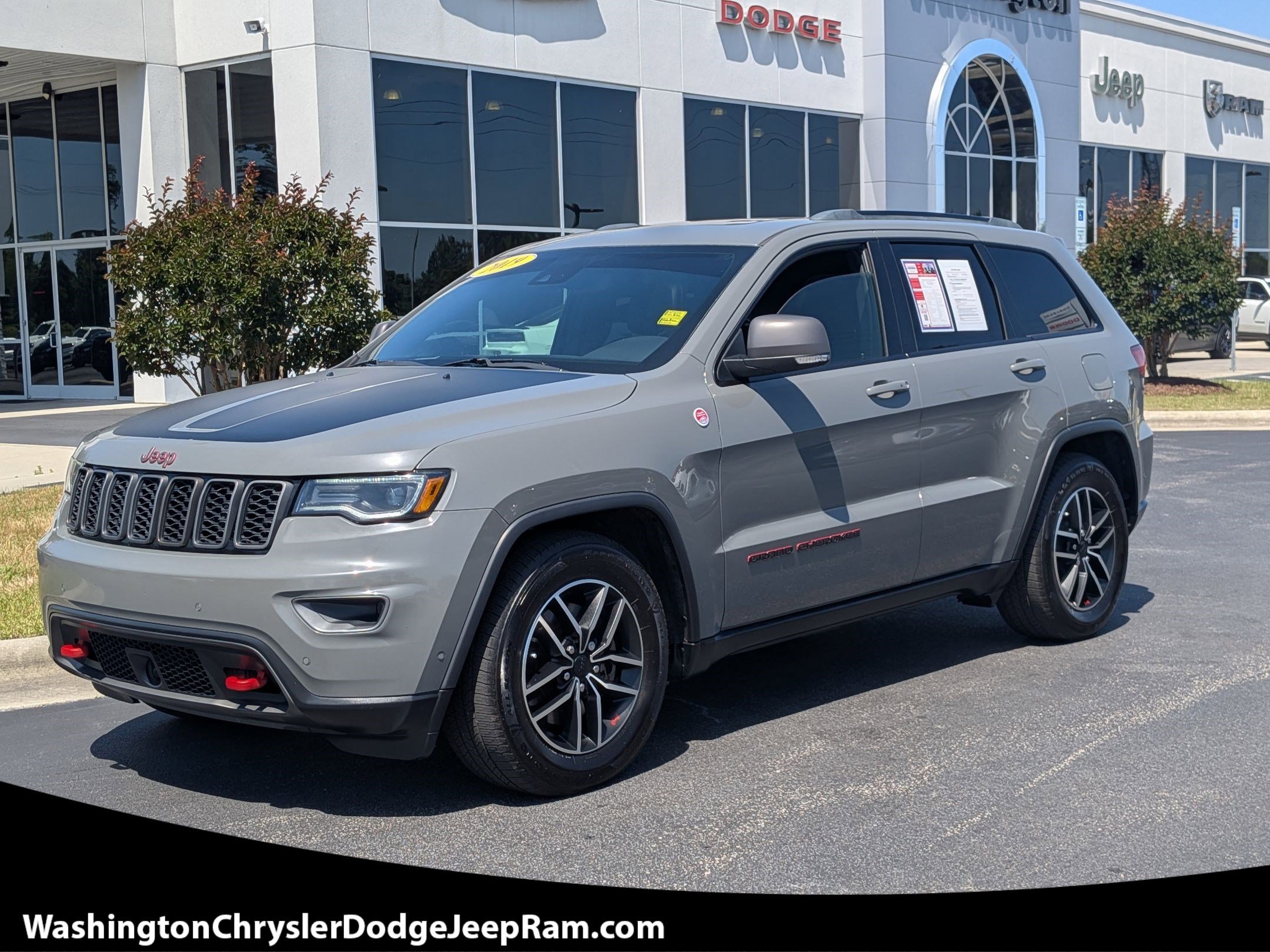 Used 2019 Jeep Grand Cherokee Trailhawk w/ Trailhawk Luxury Group AWD/4WD image 1
