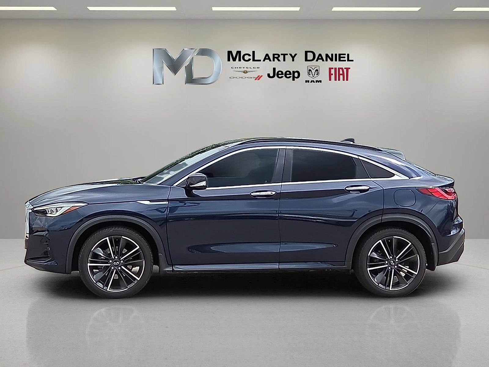 Used 2022 INFINITI QX55 Essential w/ Proassist Package AWD/4WD image 3