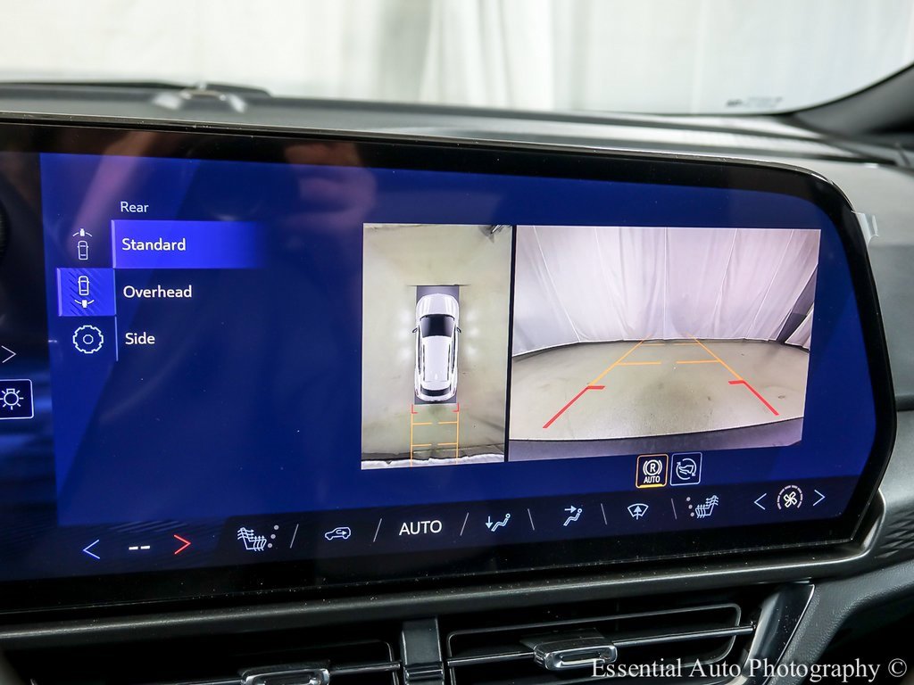 New 2026 Chevrolet Equinox EV LT image 15