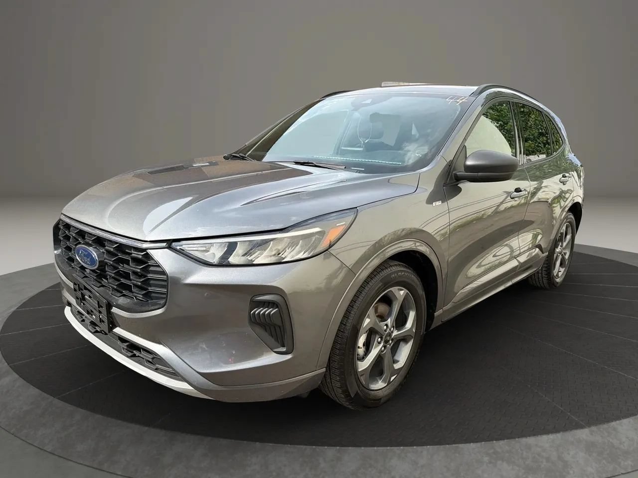 Used 2023 Ford Escape ST-Line FWD image 1