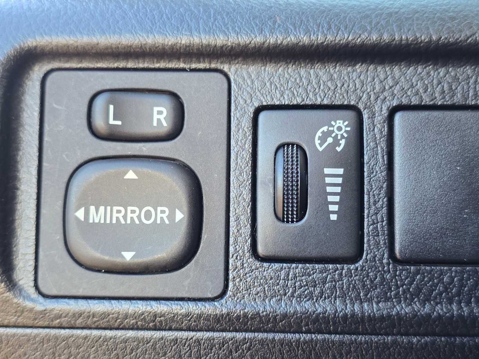 Used 2019 Toyota 4Runner SR5 image 26
