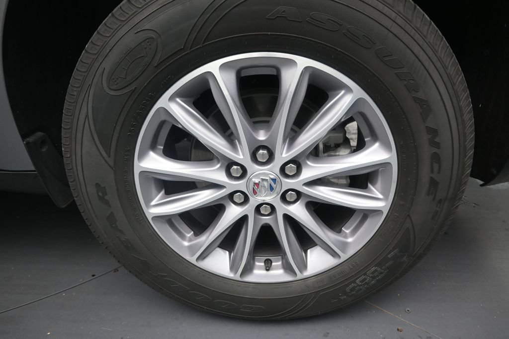 Used 2024 Buick Enclave Essence w/ Technology Package FWD image 10