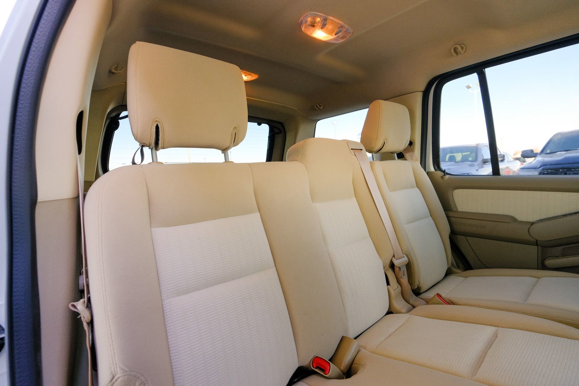 Used 2010 Ford Explorer XLT image 19