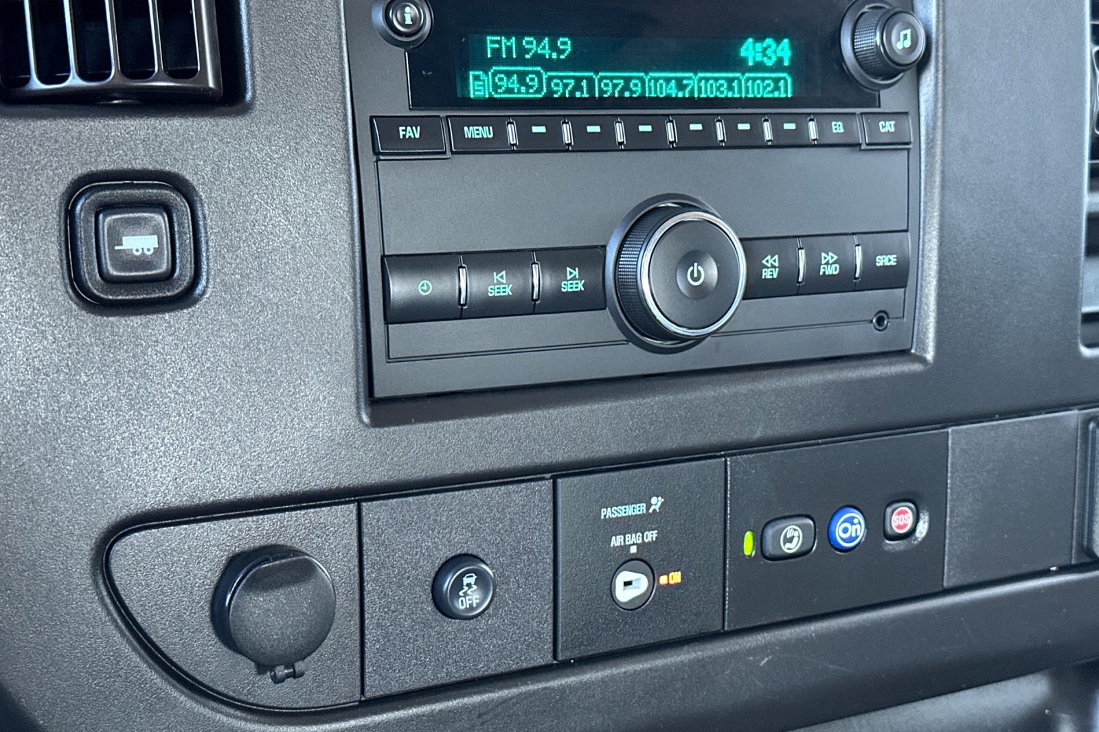 Used 2022 Chevrolet Express 2500 Extended w/ Driver Convenience Package image 18