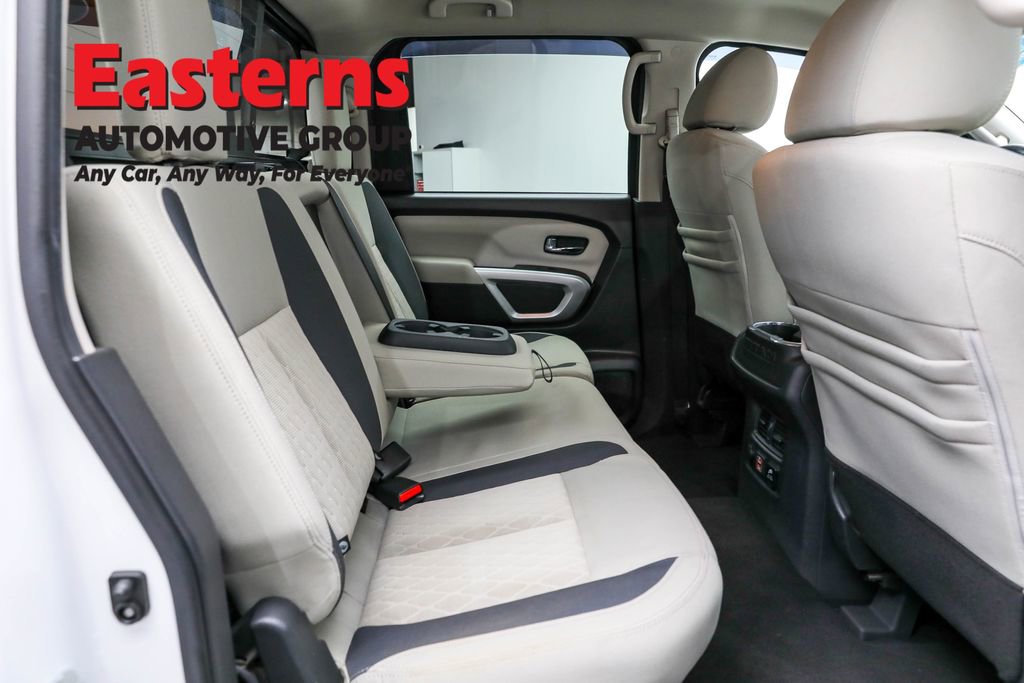 Used 2020 Nissan Titan SV w/ SV Convenience Package image 25