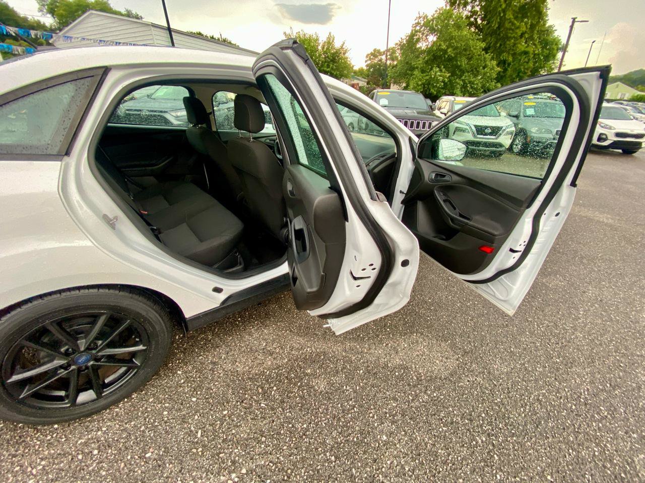 Used 2015 Ford Focus S FWD image 11