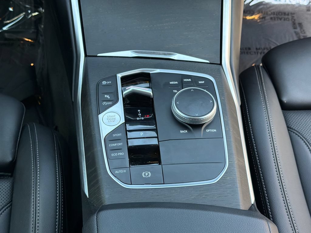 Used 2023 BMW 330i Sedan w/ Driving Assistance Package RWD image 17