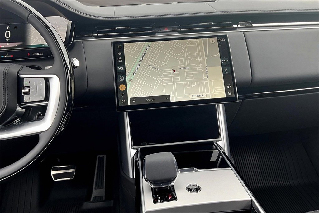 New 2025 Land Rover Range Rover SE image 7