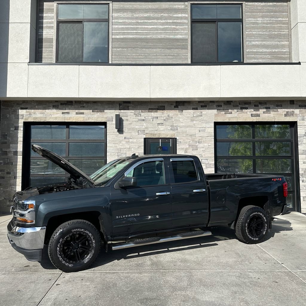 Used 2019 Chevrolet Silverado 1500 LT AWD/4WD image 23